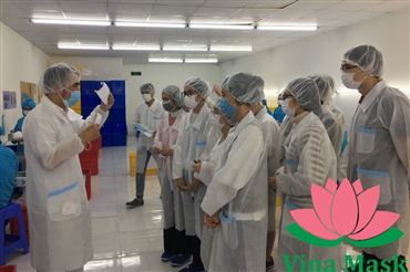 Vinamask welcomes VNUK International University Student Union to visit the factory